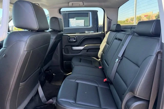 Used 2017 PEPPERDUST METALLIC Chevrolet LT image 24