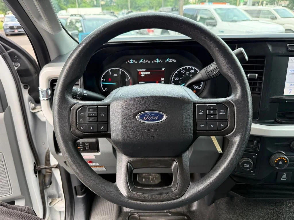Used 2023 White Ford XL image 12