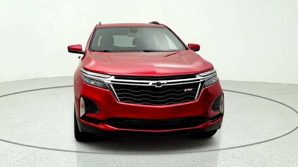 Used 2023 Radiant Red Tintcoat Chevrolet FWD 4dr RS w/ Leather Pkg & Safety/Infotainment Pkg image 2