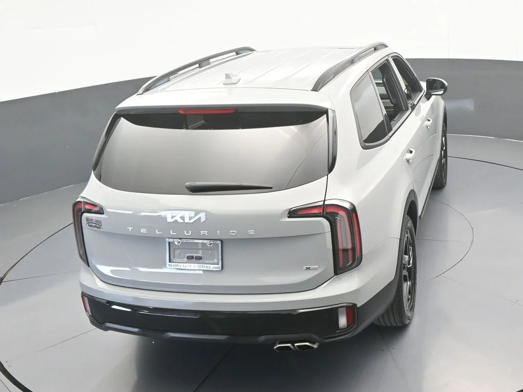 Used 2024 Wolf Gray Kia EX X-Line image 54