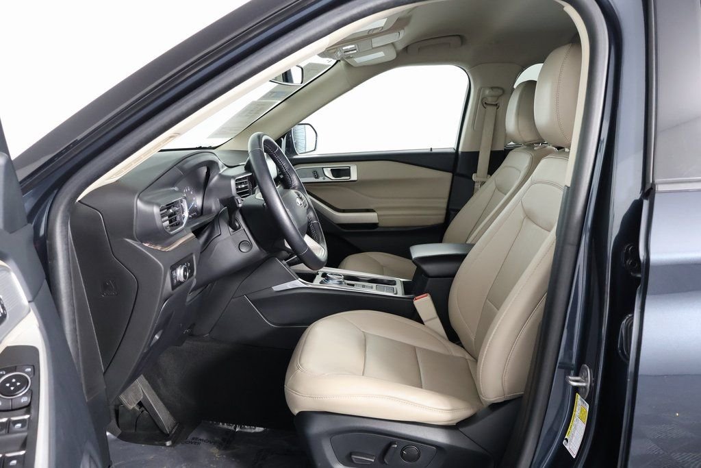 Used 2023 Blue Ford Limited image 10