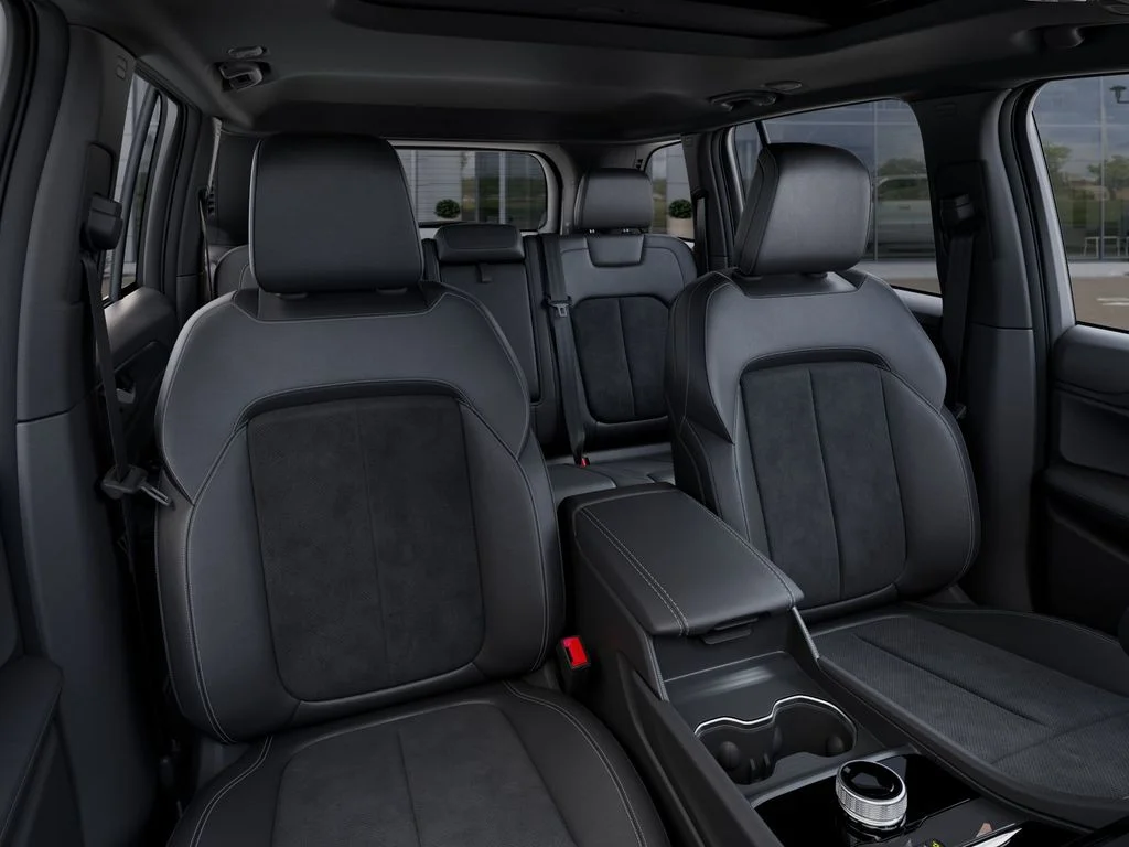 New 2025 Bright White Clear-Coat Exterior Paint Jeep Laredo image 16