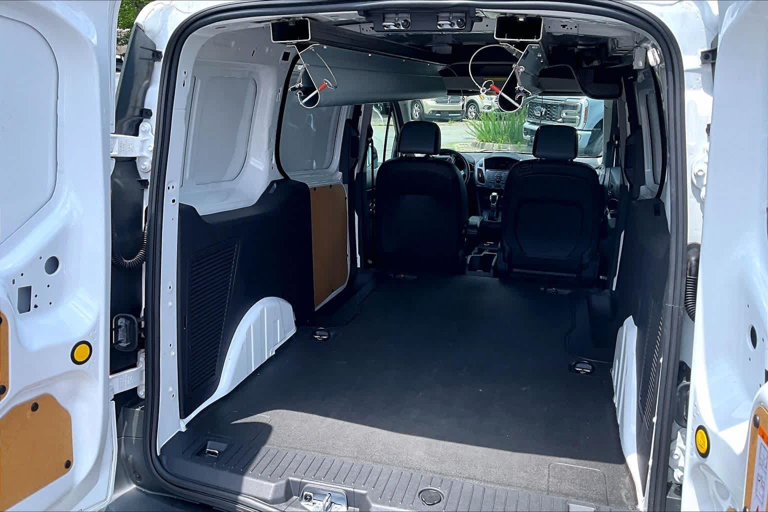 Used 2018 Frozen White Ford XL image 32