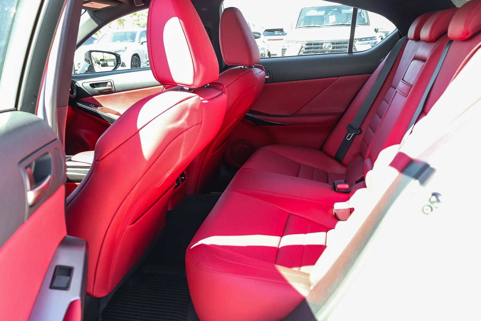 Used 2023 White Lexus 500 F SPORT Performance Premium image 14
