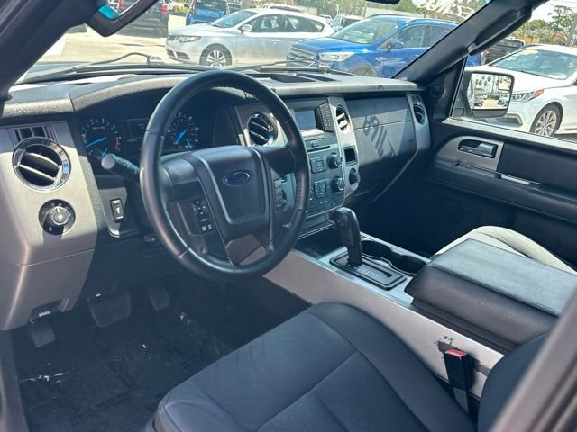 2017 Ford Expedition XLT - Photo 13