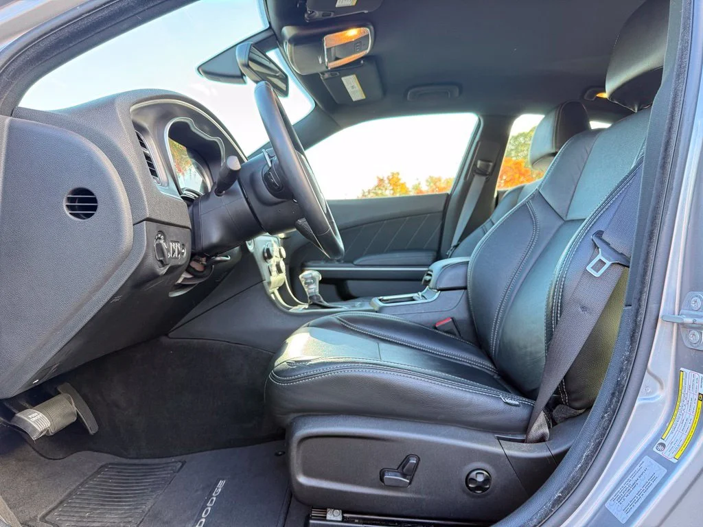 Used 2016 Billet Clearcoat Dodge R/T image 9