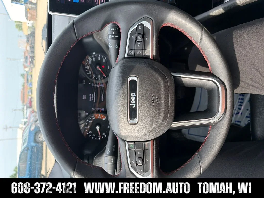 Used 2025 White Jeep Trailhawk image 13