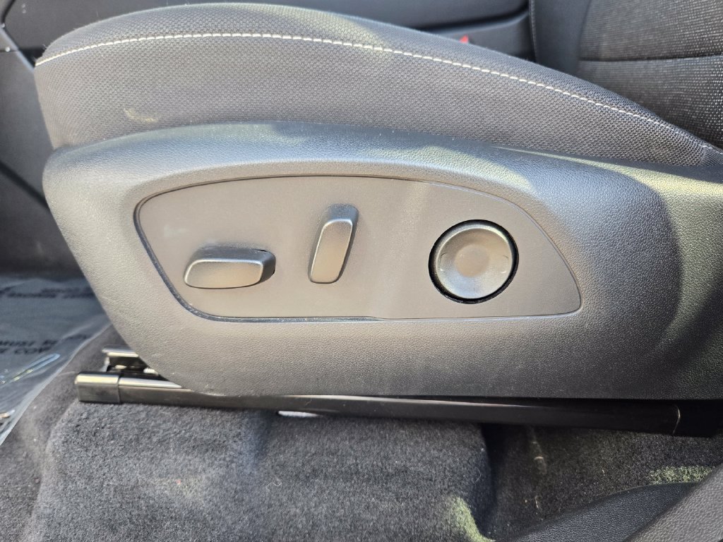 Used 2026 White Chevrolet LT image 12