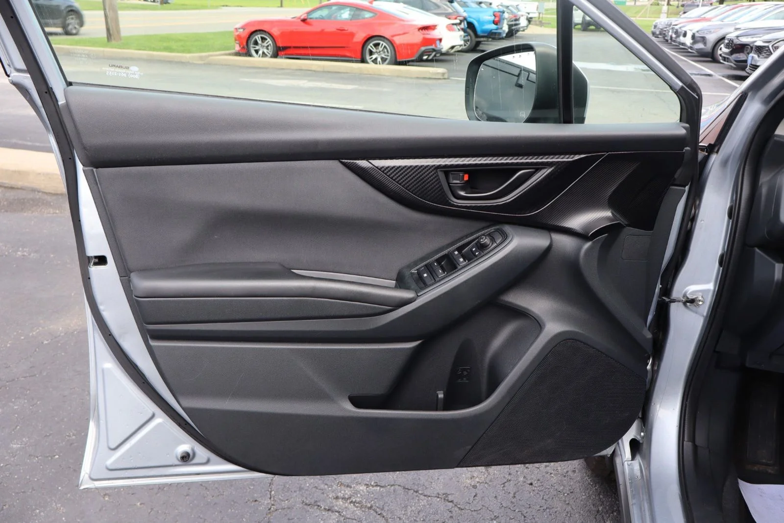 Used 2018 Ice Silver Metallic Subaru 2.0i Premium image 12