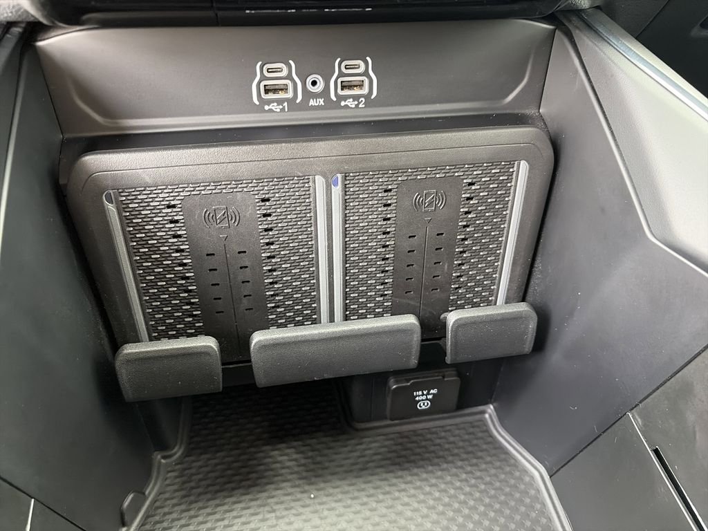 Used 2025 White Ram Laramie image 26