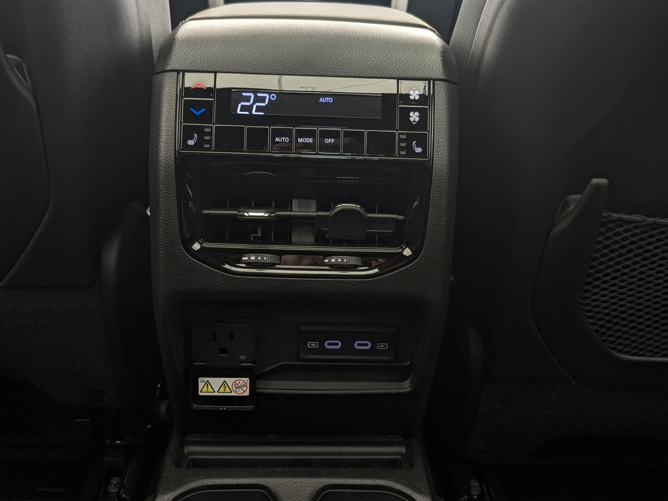 New 2026 Black Jeep 85th Anniversary - - Pkg 2C7 - CommandView Pano Sunroof - 2nd Row Captains - Trailer Tow & More! image 28