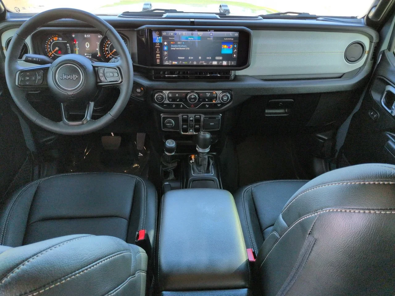 Used 2025 Anvil Clearcoat Jeep Sport S image 14