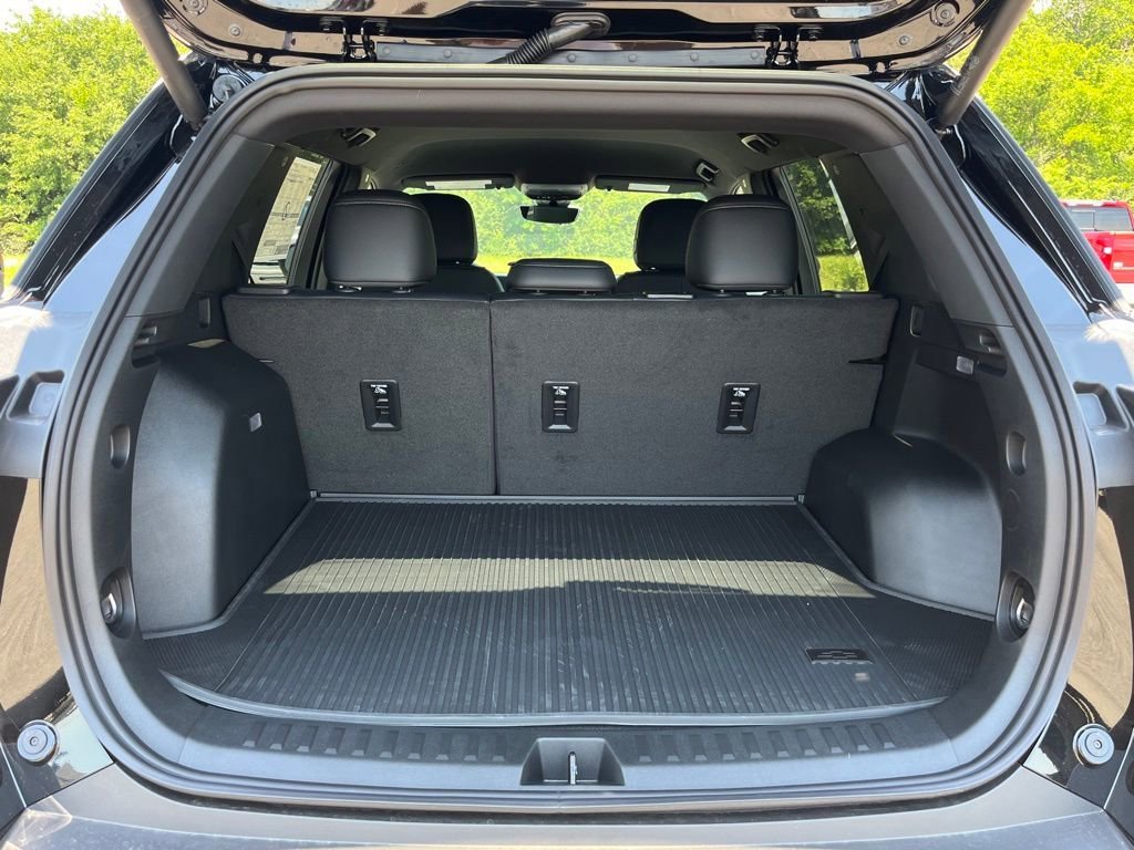 2026 Chevrolet Equinox LT - Photo 11