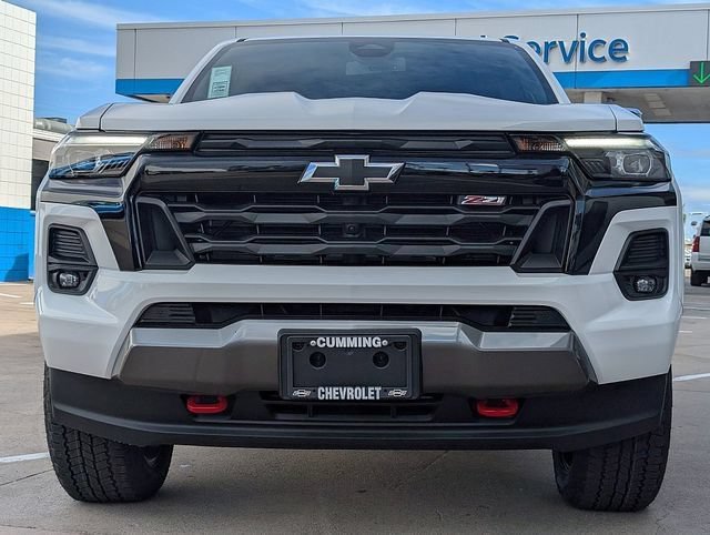 New 2026 Summit White Chevrolet Z71 image 5