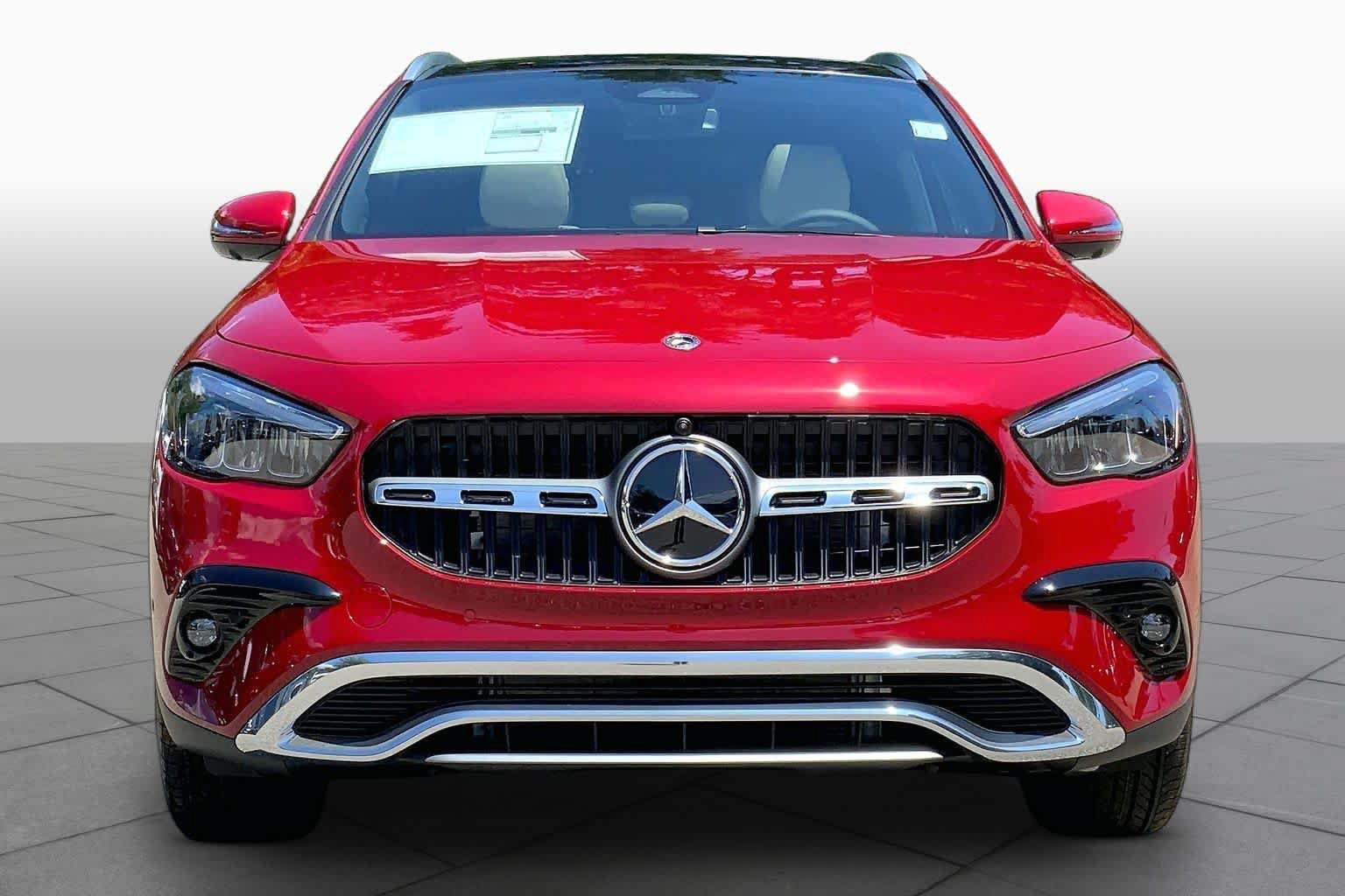 New 2026 MANUFAKTUR Patagonia Red Metallic Mercedes-Benz GLA 250 image 3