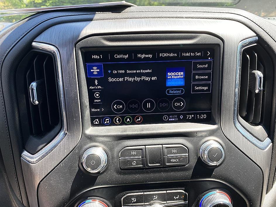 Used 2021 White Frost Tricoat GMC Denali image 17
