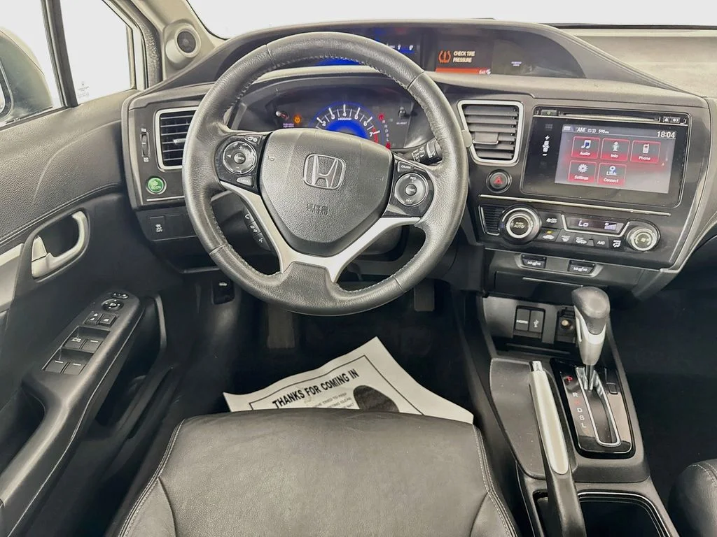 Used 2014 White Honda EX-L image 28