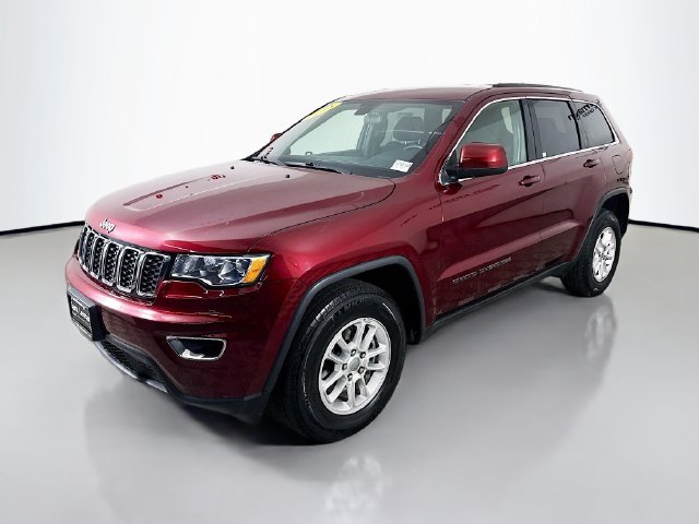 Used 2018 Red Jeep Laredo image 3