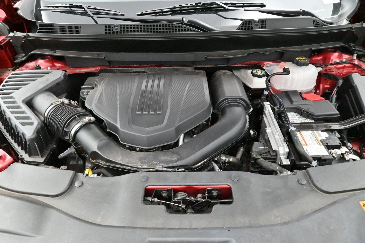 Used 2025 Volcanic Red Tintcoat GMC Elevation image 39