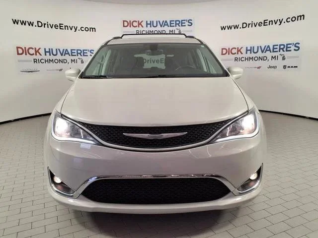Used 2017 White Chrysler Touring L Plus image 2