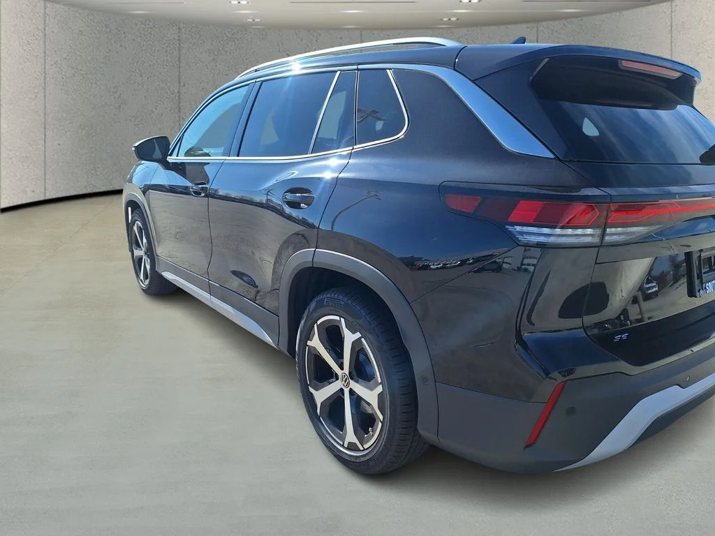 New 2026 Black Volkswagen 2.0T SE image 3