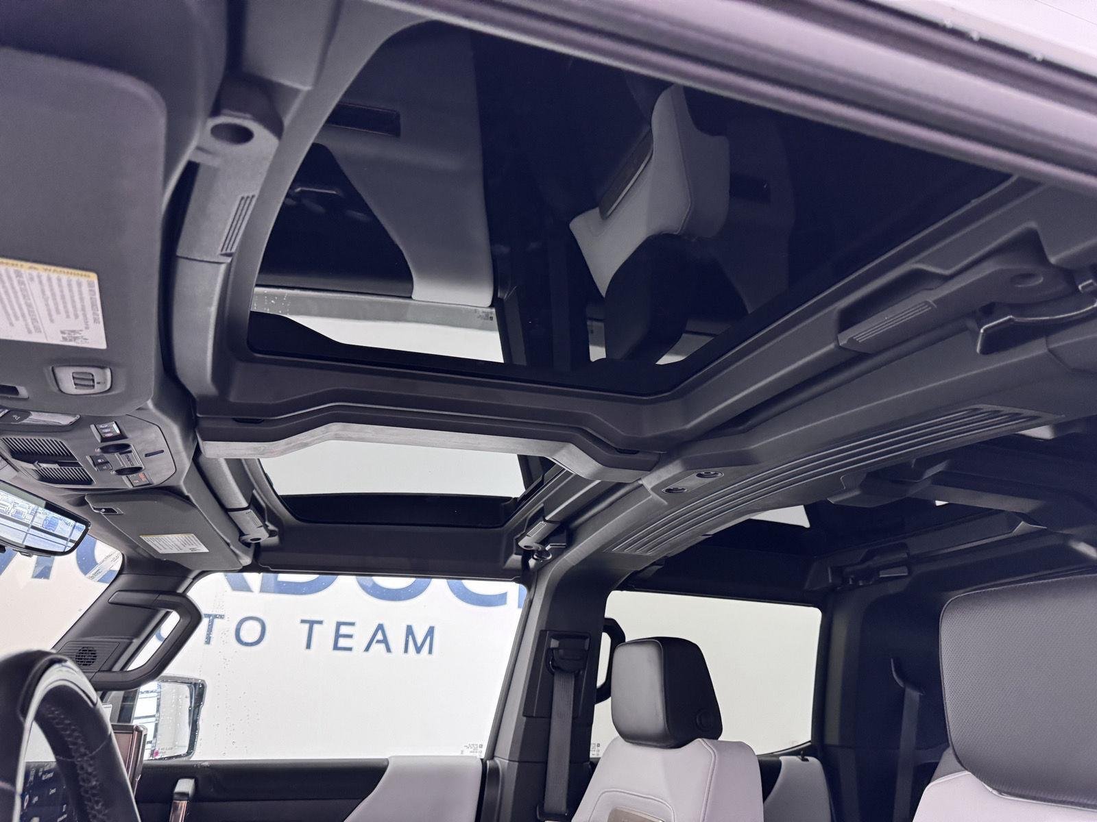 2024 GMC HUMMER EV 2X - Photo 31