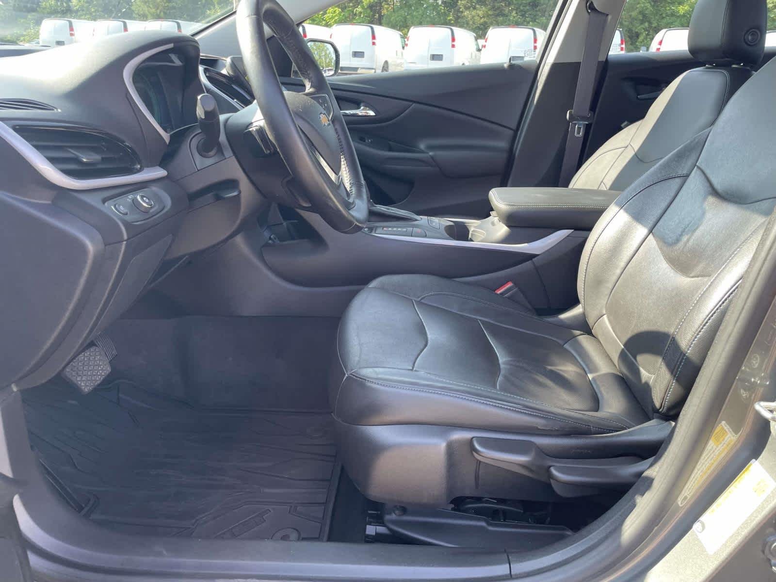 Used 2017 Heather Gray Metallic Chevrolet LT image 16