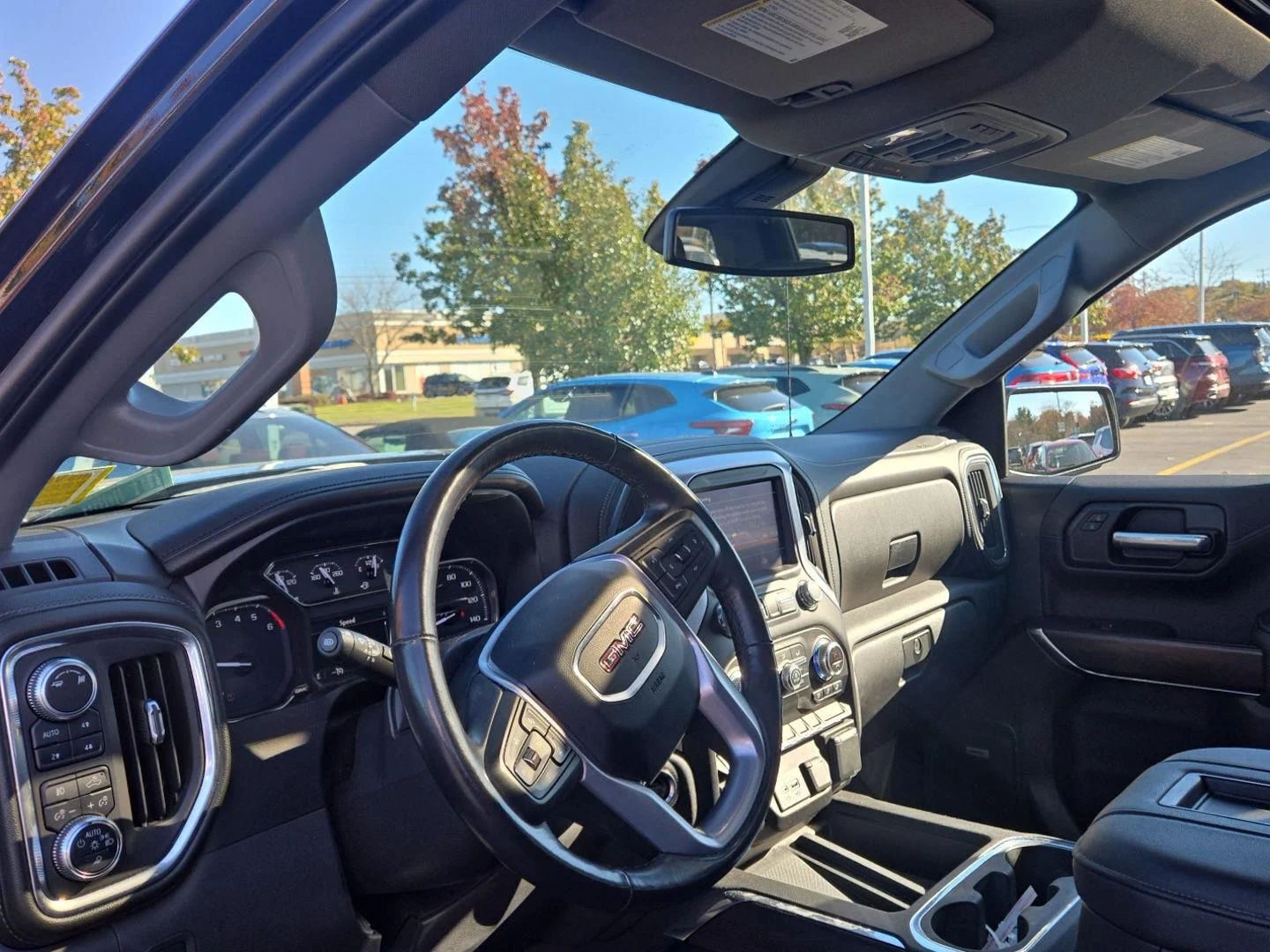 Used 2019 Onyx Black GMC SLT image 3