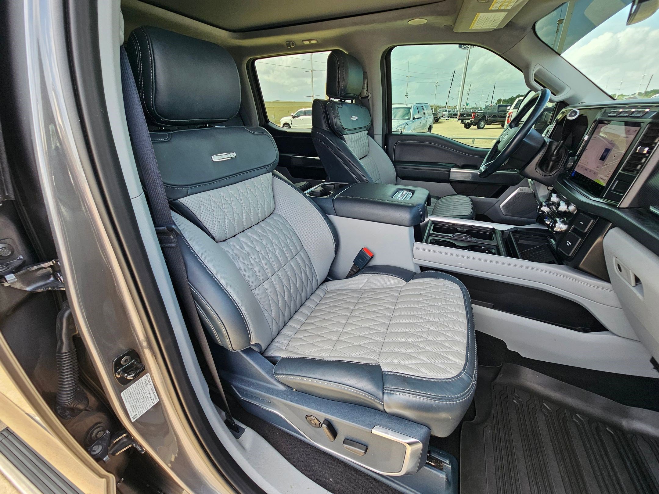 Used 2024 Blue Ford Limited image 29