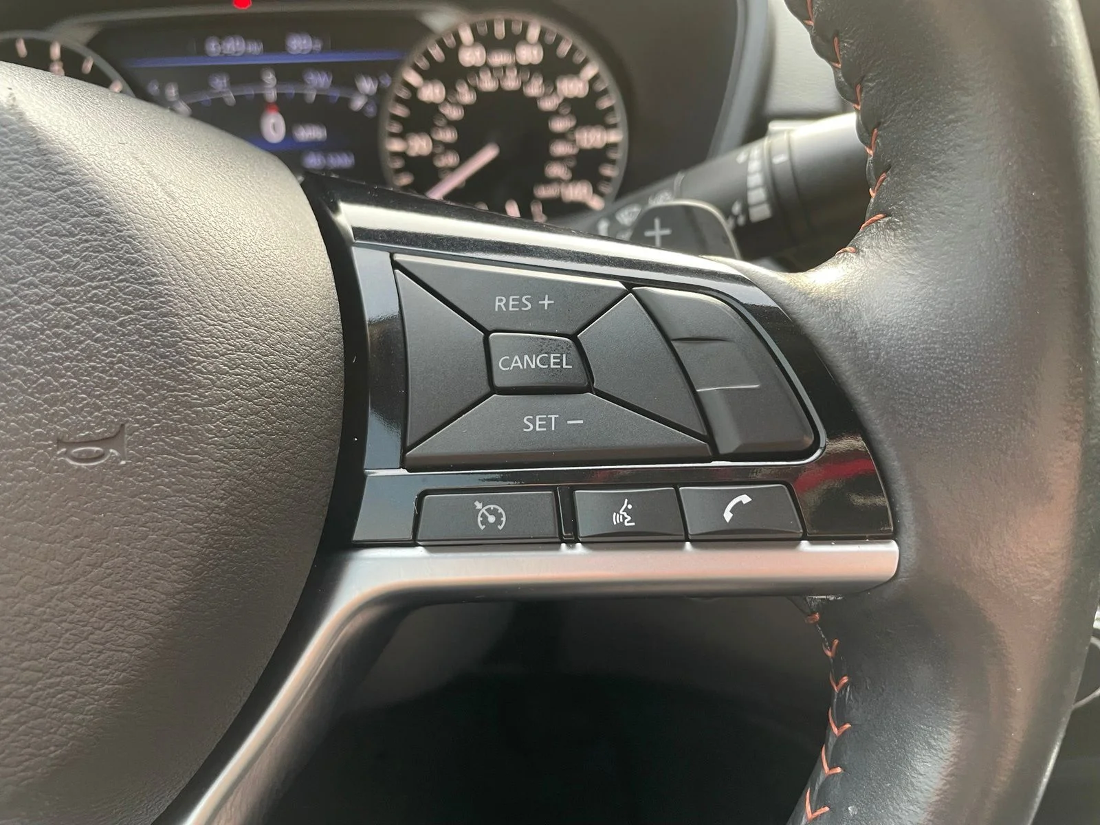 Used 2023 Gray Nissan 2.5 SR image 22
