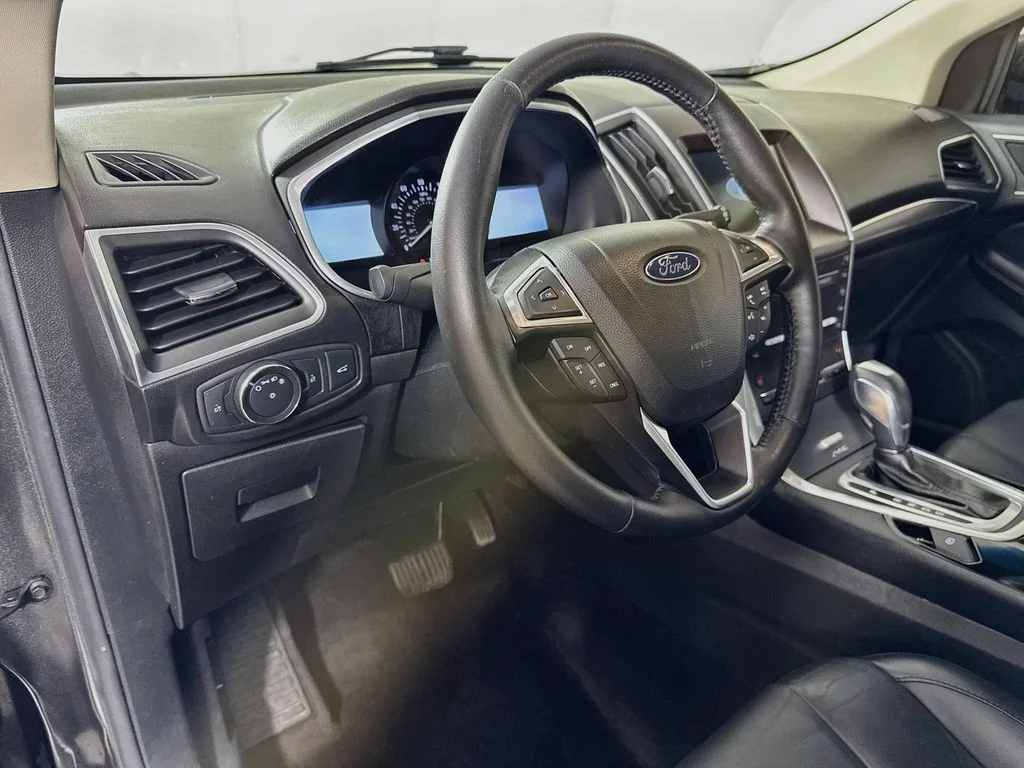 Used 2016 Gray Ford Titanium image 9