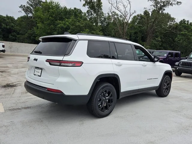 New 2026 Bright White Clear-Coat Exterior Paint Jeep Altitude image 9