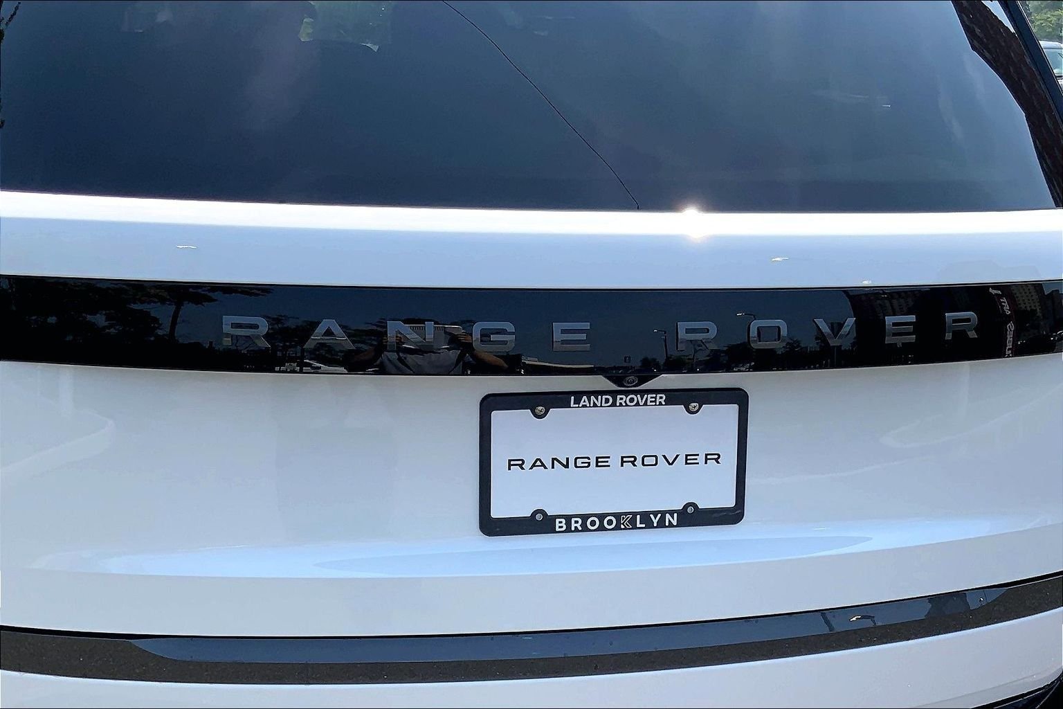 New 2026 Fuji White Land Rover SE 7 Seats image 15