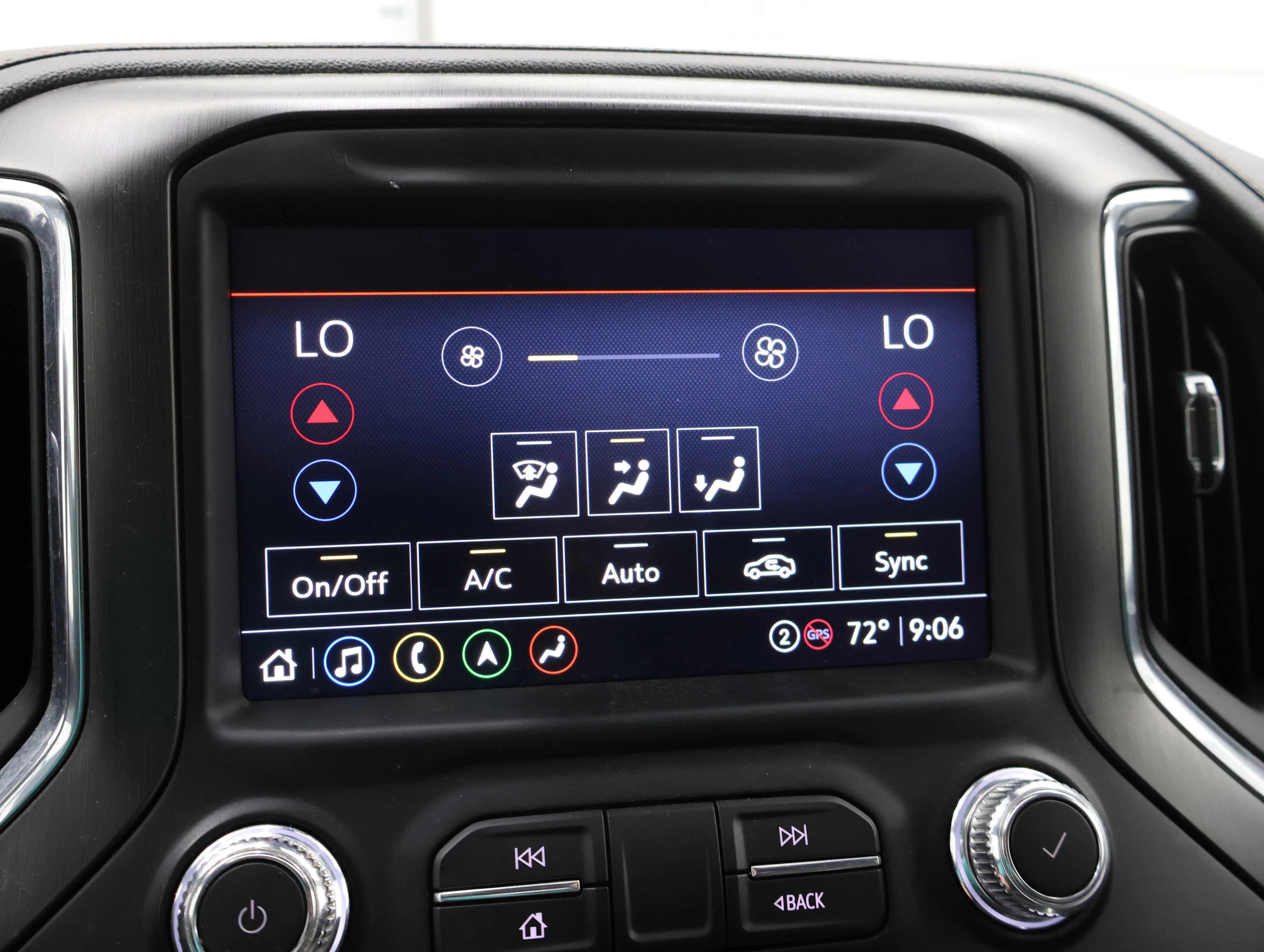 Used 2022 Summit White GMC AT4 image 60