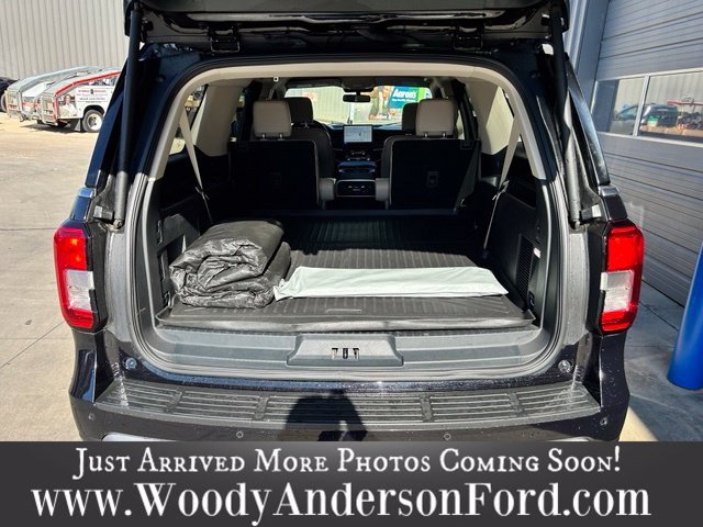 Used 2023 Agate Black Metallic Ford XLT image 6