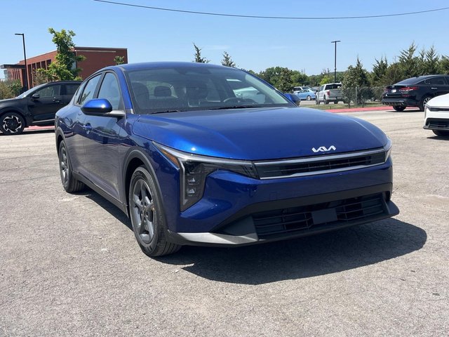 New 2026 Kia K4 LXS