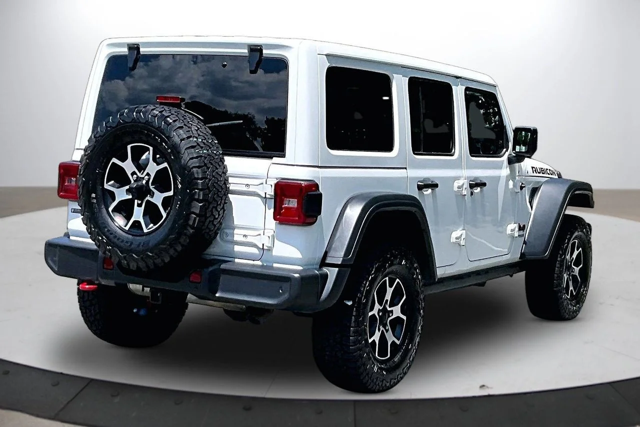 Used 2021 White Jeep Rubicon image 9