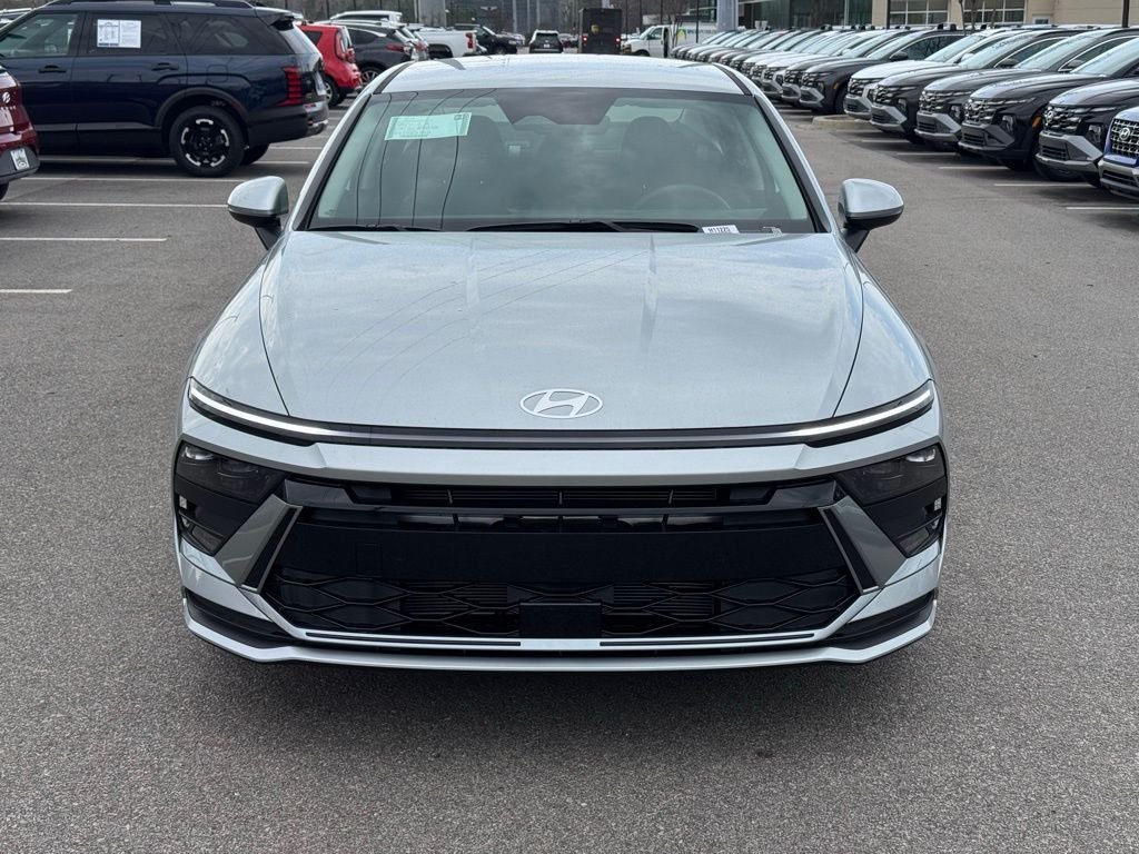 Used 2026 Silver Hyundai SE image 5