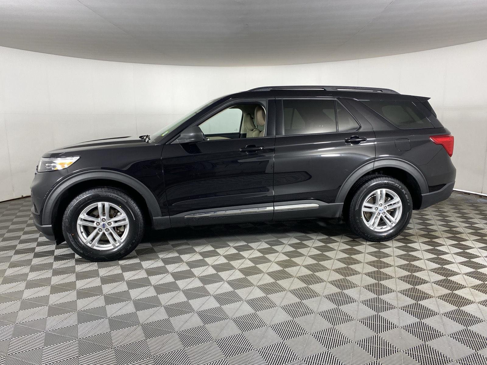Used 2023 Agate Black Ford XLT image 7