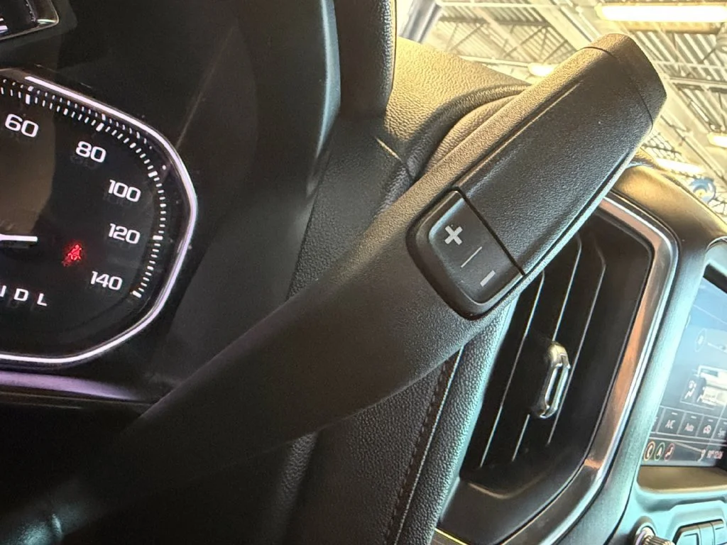 Used 2019 SUMMIT WHITE GMC AT4 image 34