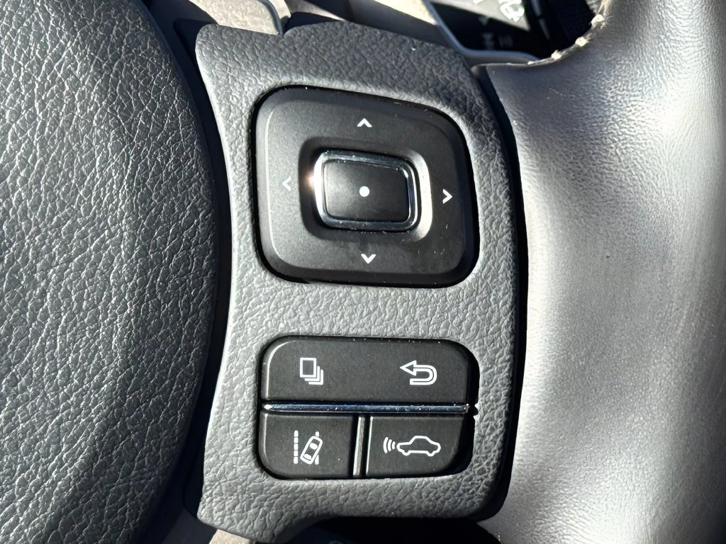 Used 2020 White Lexus 300 image 16
