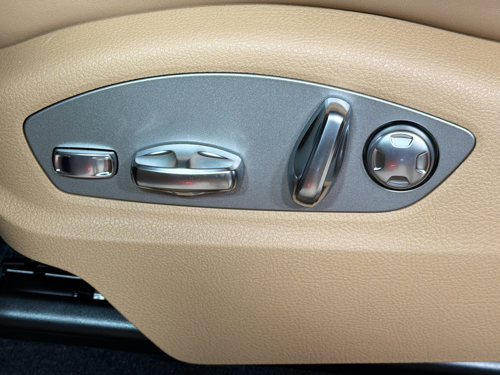 New 2026 Gentian Blue Metallic Porsche  image 26