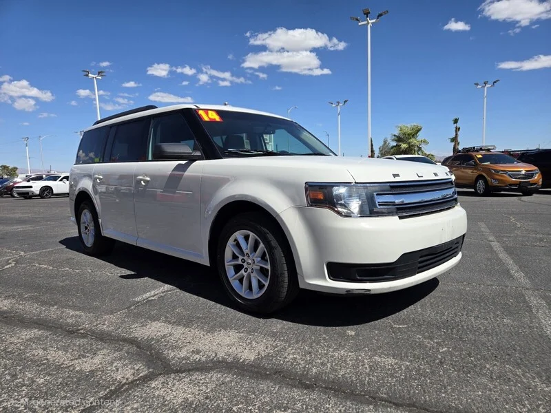 Used 2014 WHITE SUEDE Ford SE image 4