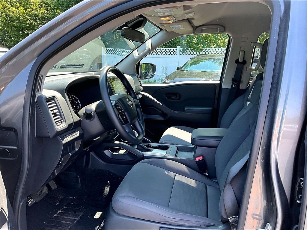 Used 2024 Gray Nissan S image 7