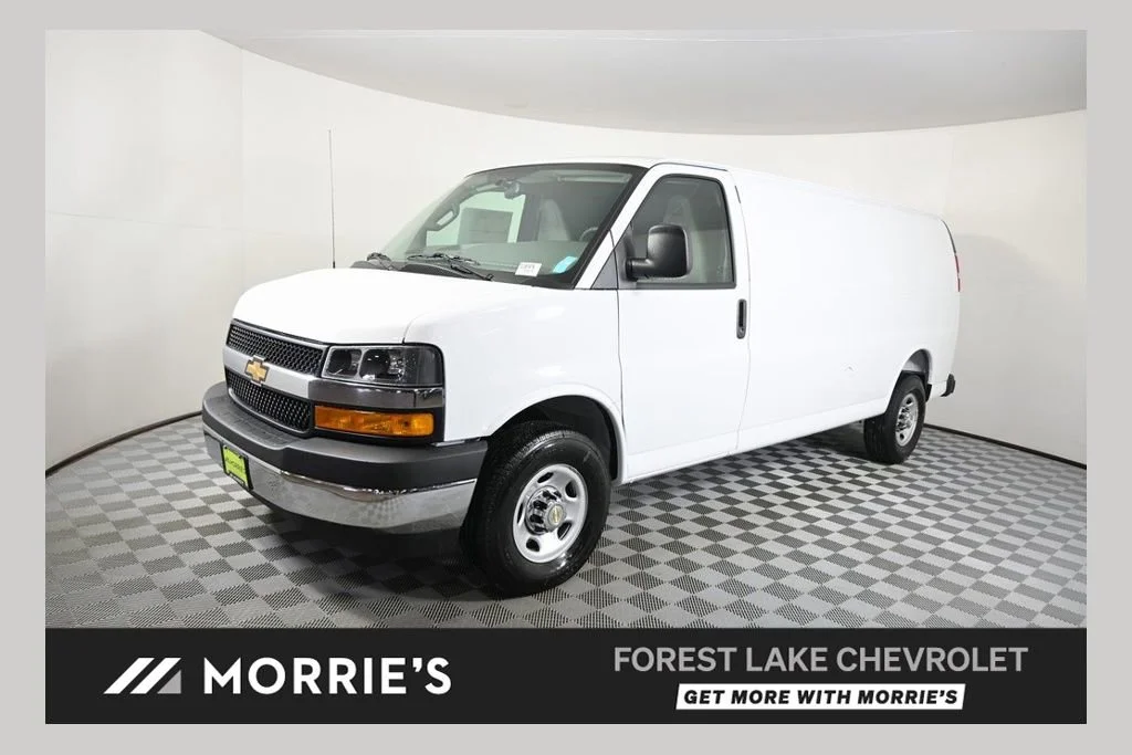2026 Chevrolet Express 3500 Extended Work Van's photo