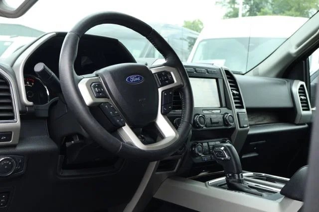 Used 2019 Black Metallic Ford Lariat image 18
