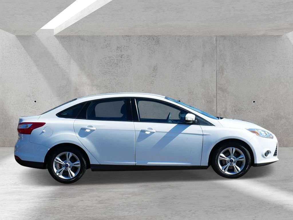 Used 2014 Ford Focus SE with VIN 1FADP3F28EL439398 for sale in White Bear Lake, MN