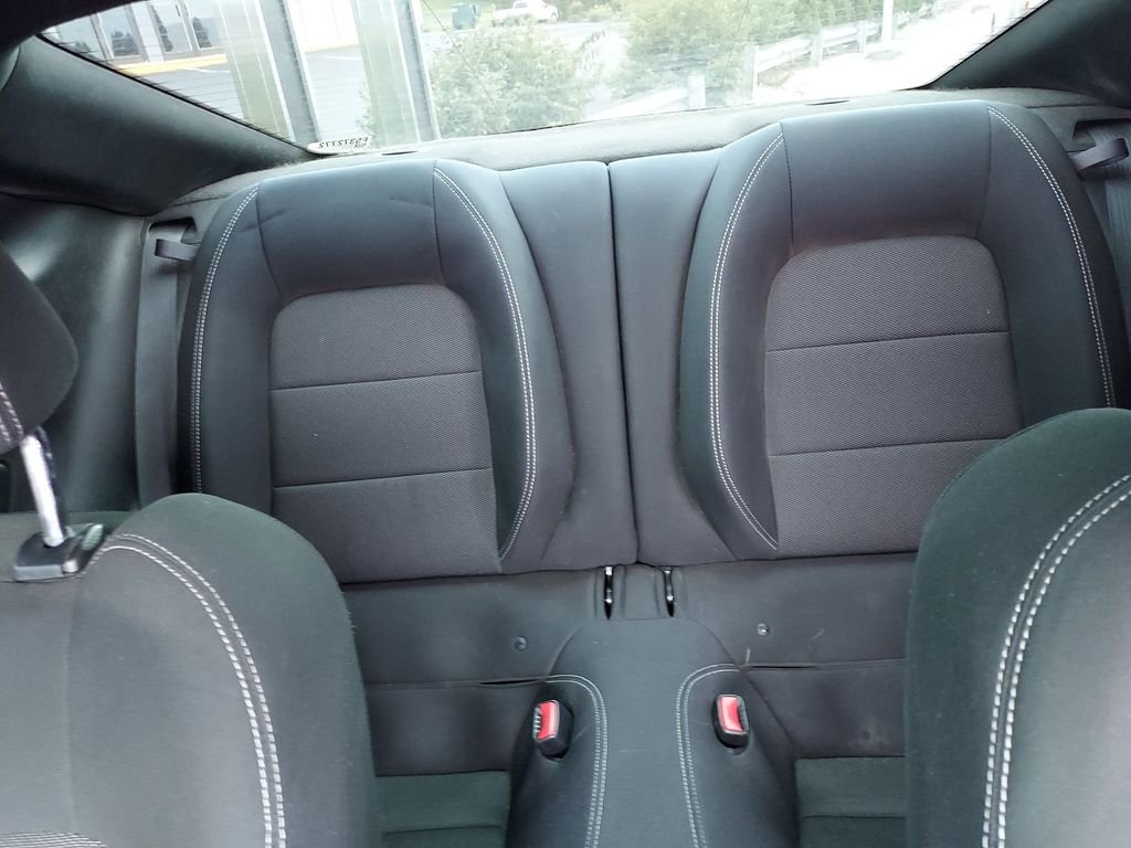 Used 2015 Black Ford V6 image 13