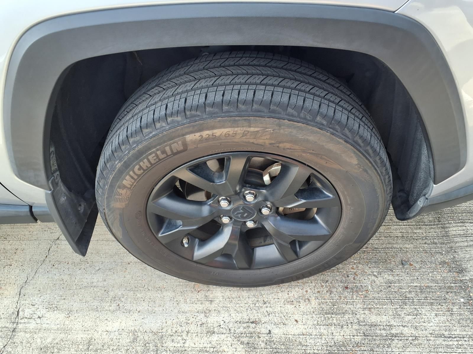 Used 2023 Silver Sky Metallic Toyota LE image 7