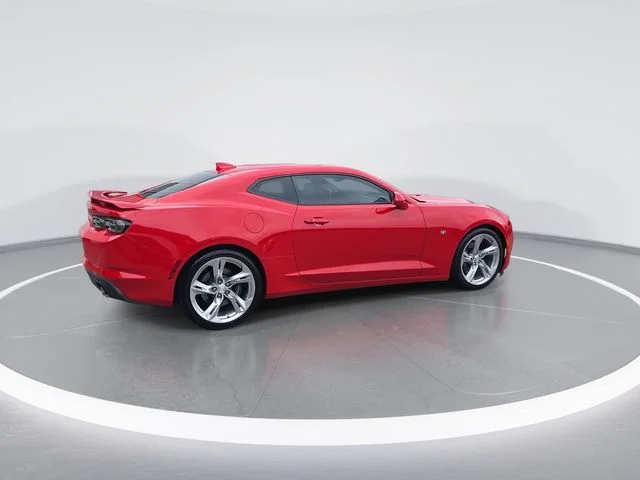 Used 2019 Red Chevrolet SS image 8
